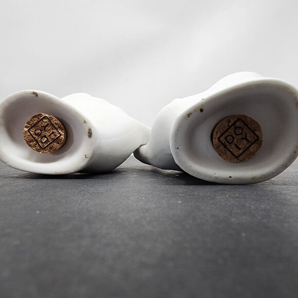 Ceramic Hand Gesture Salt & Pepper Shakers Set White Matte Modern Art - Picture 5 of 6